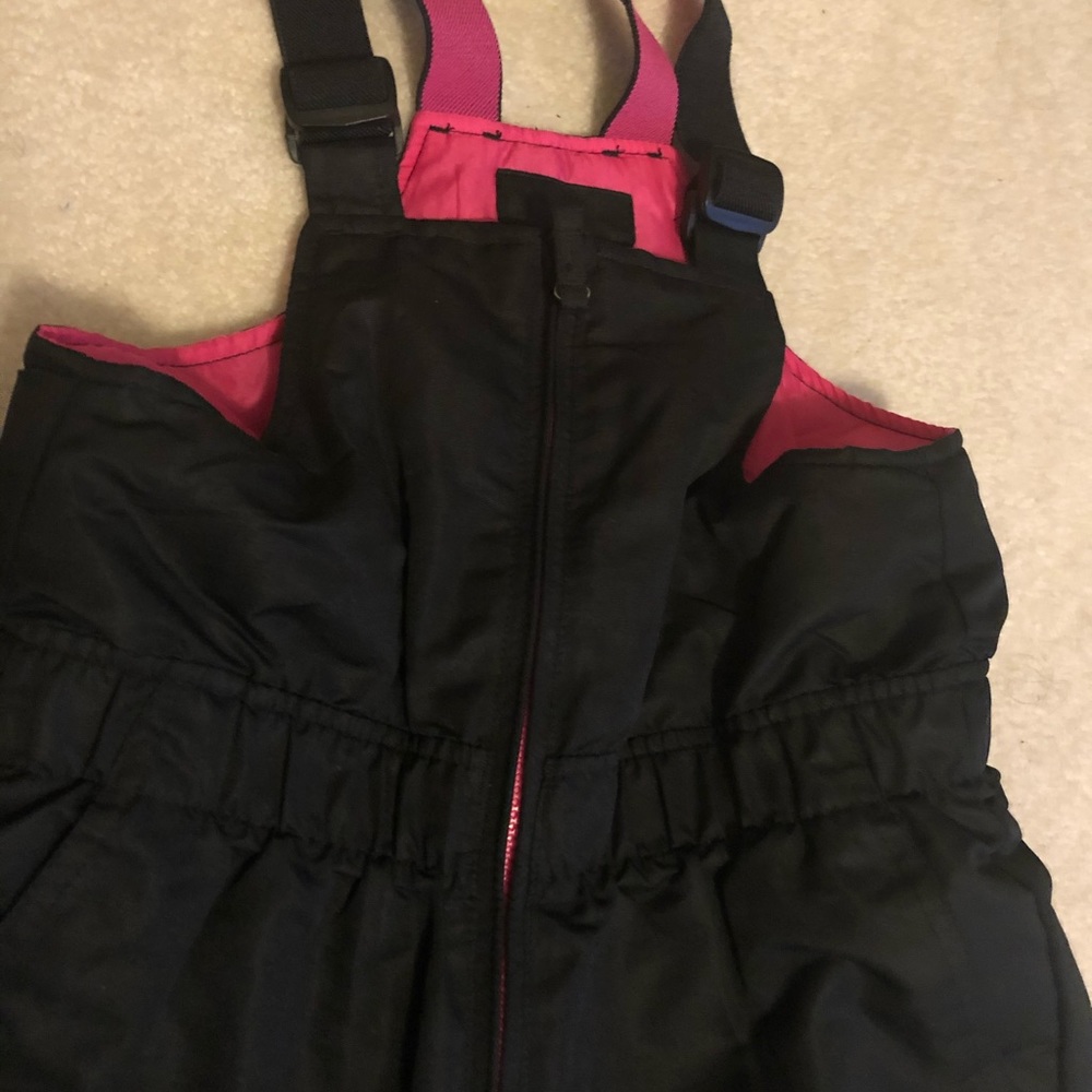 Bib snow suit size S (6-6x). Faded Glory, EUC